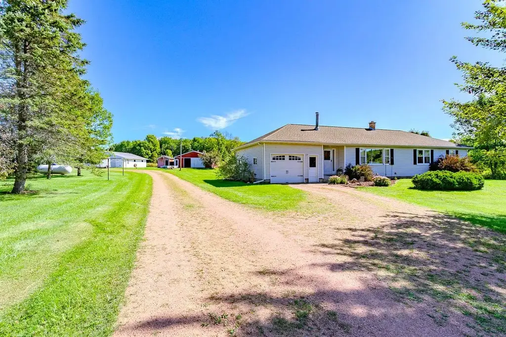 220855 County Road J, Schofield