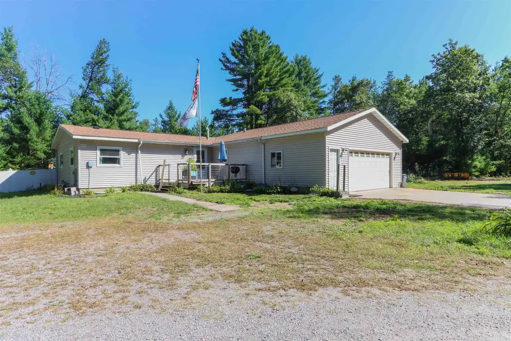 8610 Lake Road, Wisconsin Rapids