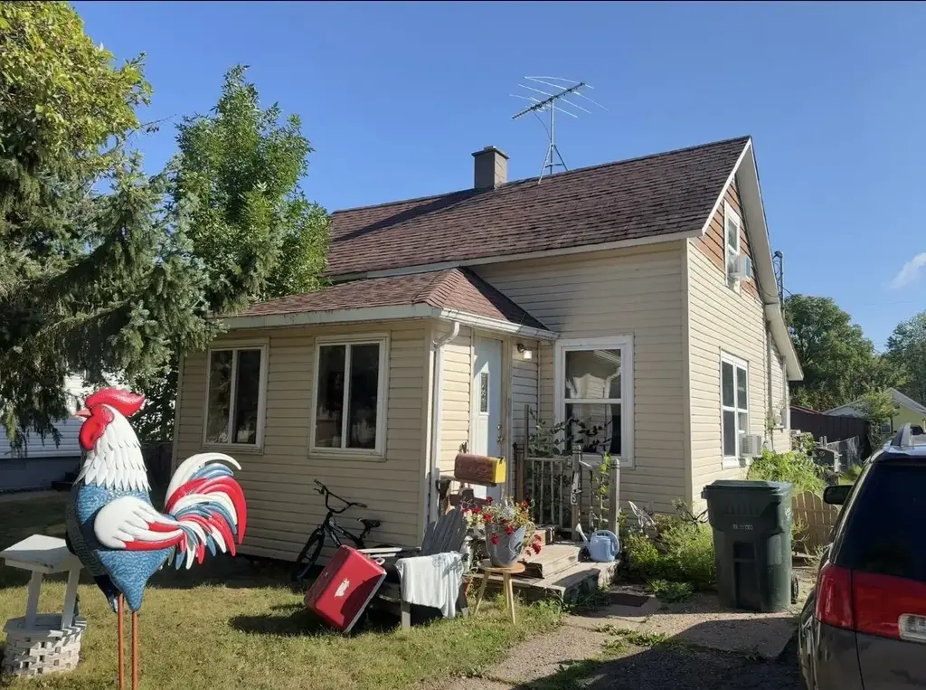 445 S Avon Avenue, Phillips