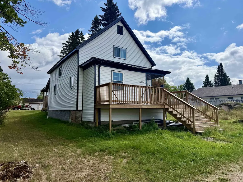 754 3rd Avenue, Park Falls