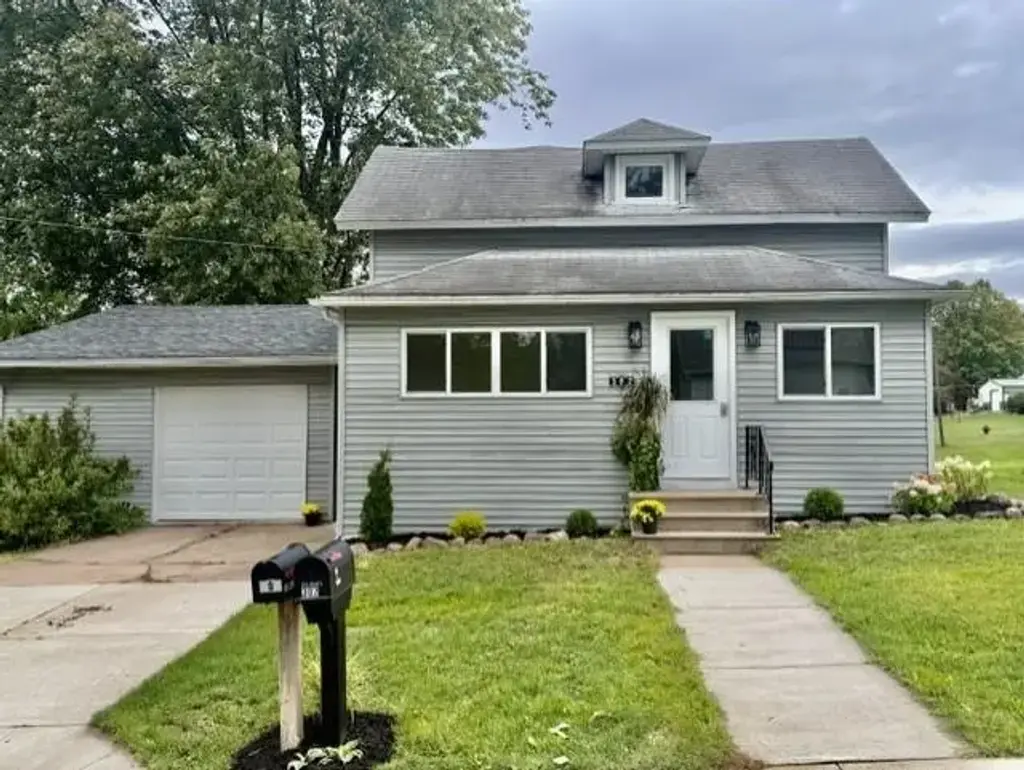 302 W Miller Street, Greenwood