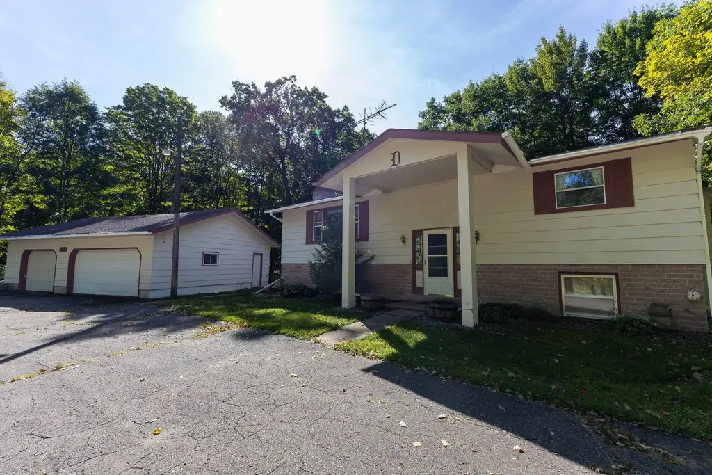 W10197 Birch Road, Antigo