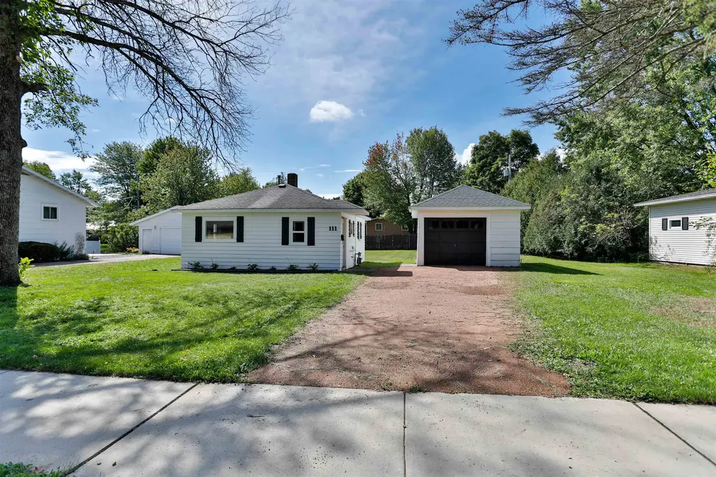 111 Schmidt Avenue, Rothschild