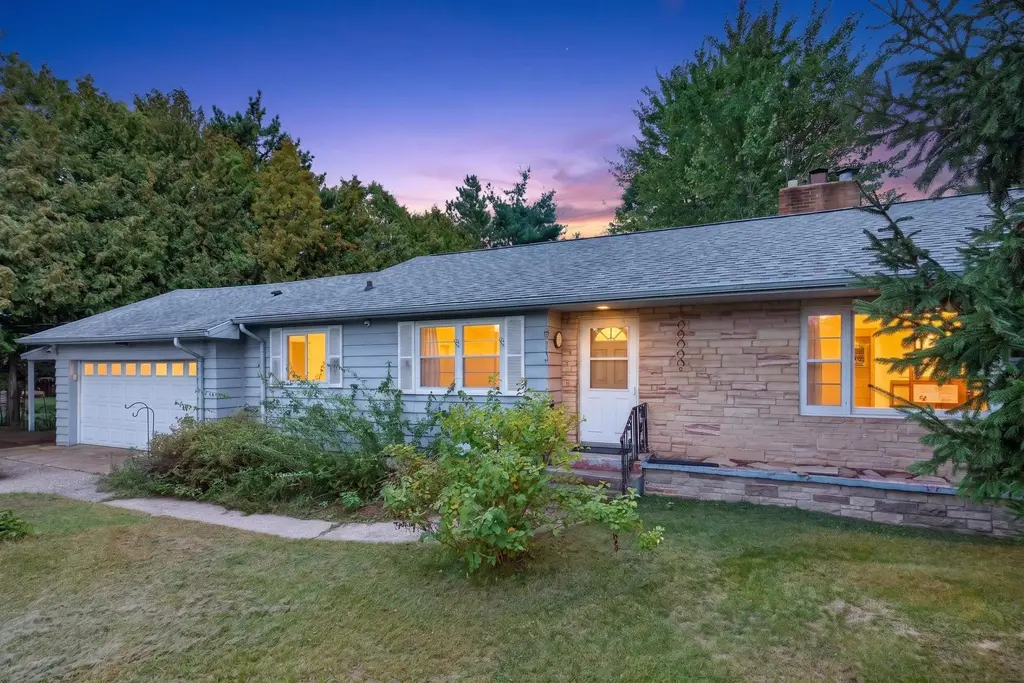 440 Edgewood Lane, Nekoosa