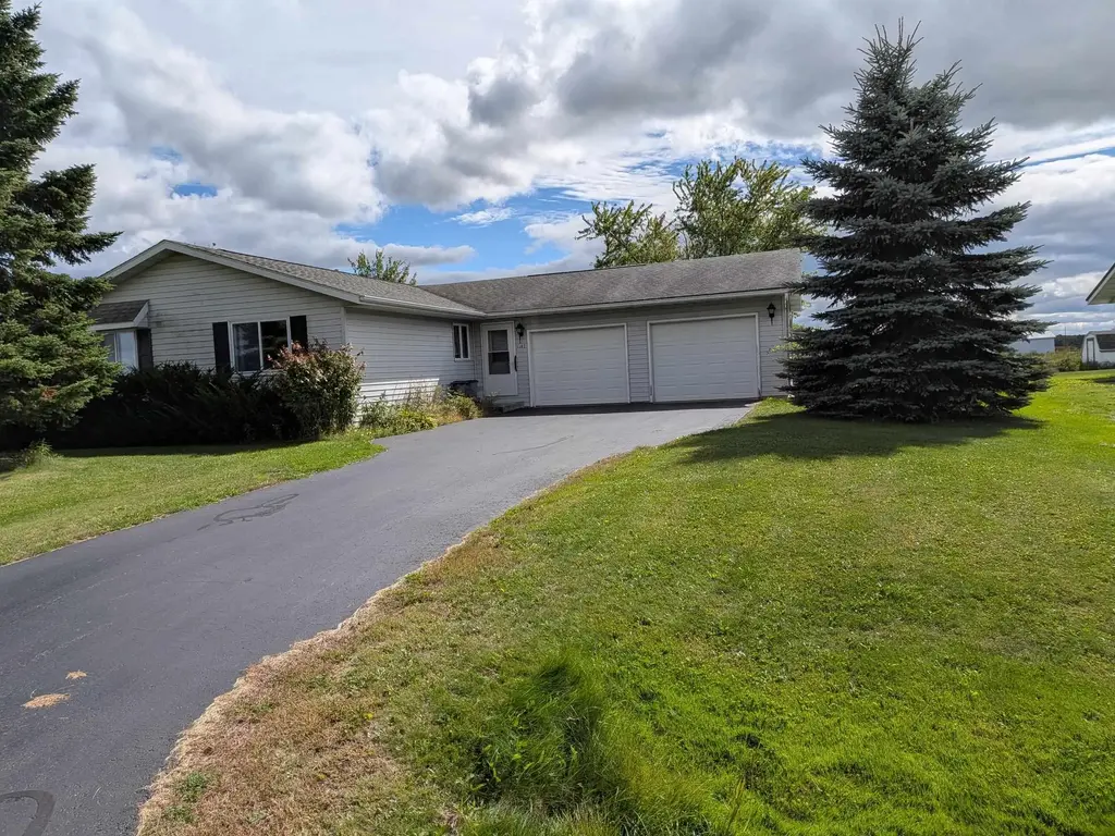 1107 E Apple Street, Spencer