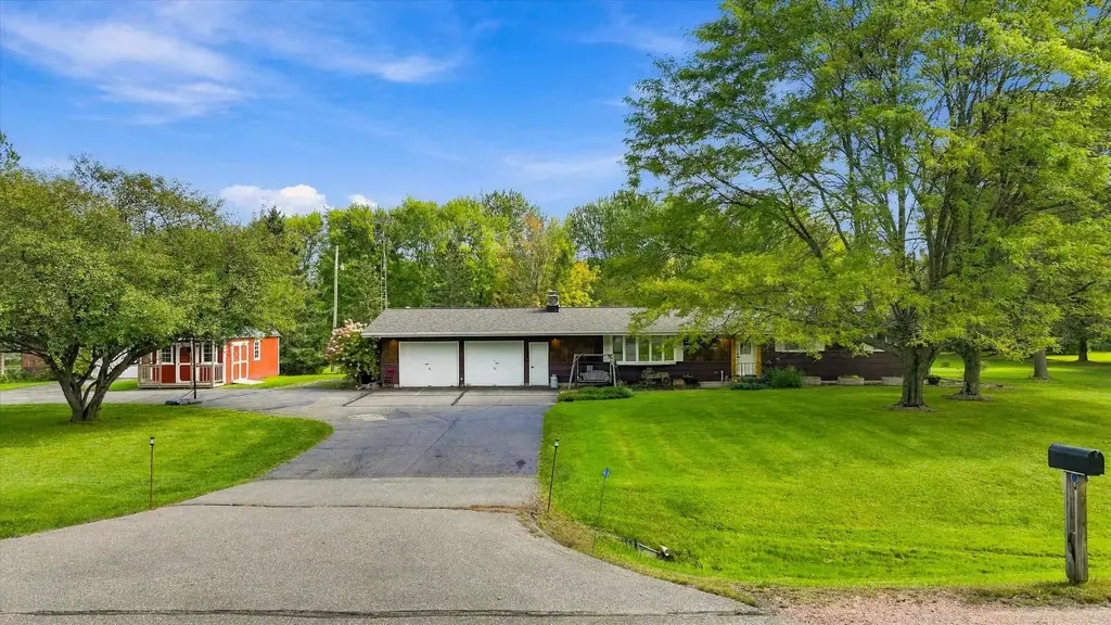 201383 Galvin Avenue, Marshfield