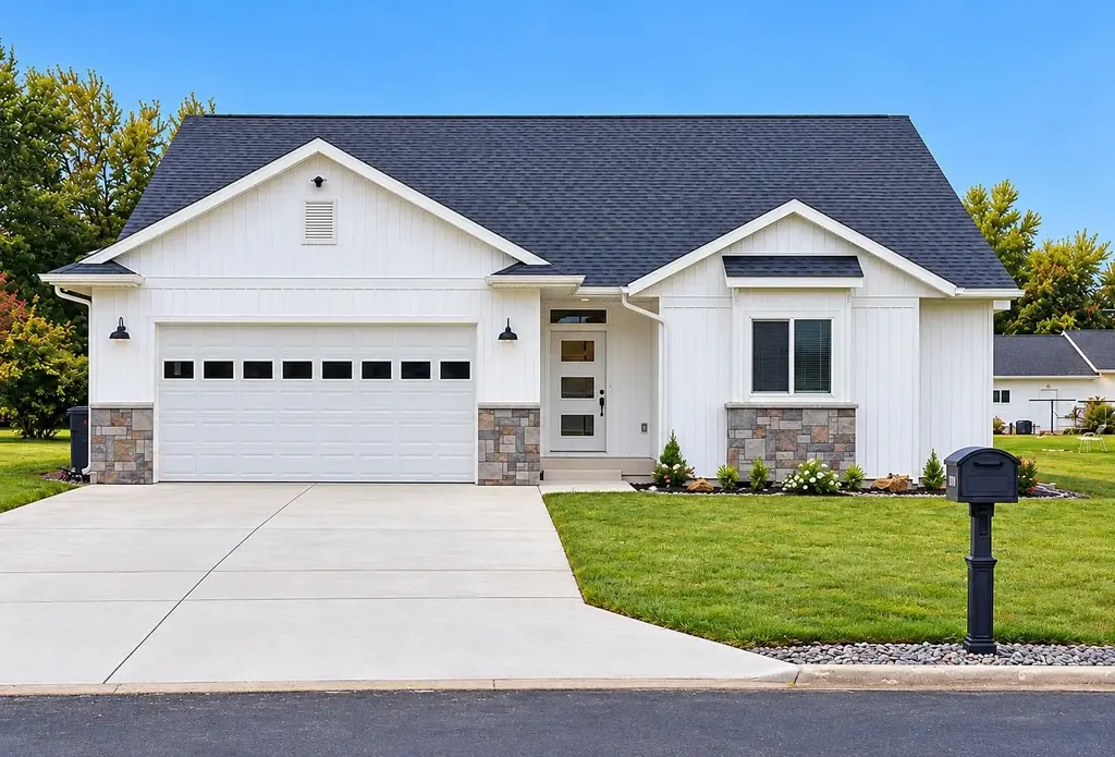 1030 Michele Court, Port Edwards