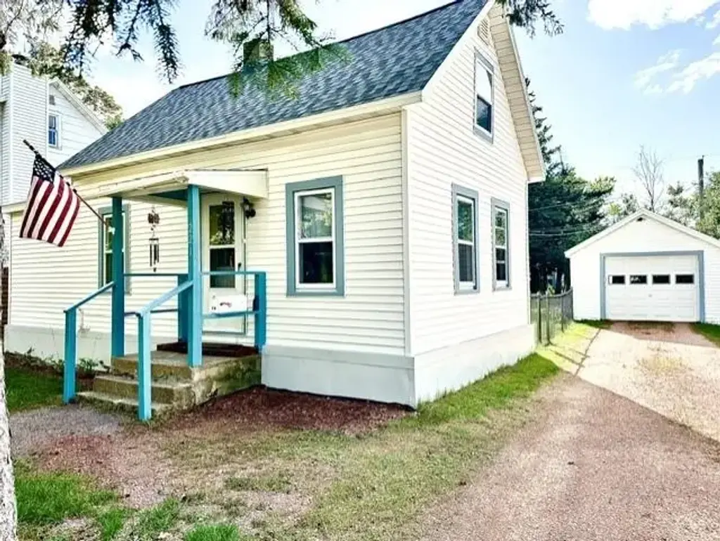 221 17th Street North, Wisconsin Rapids