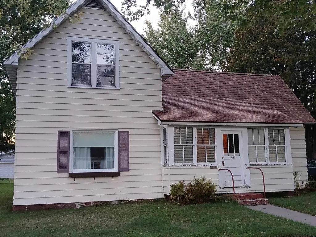 706 Chippewa Street, Merrill