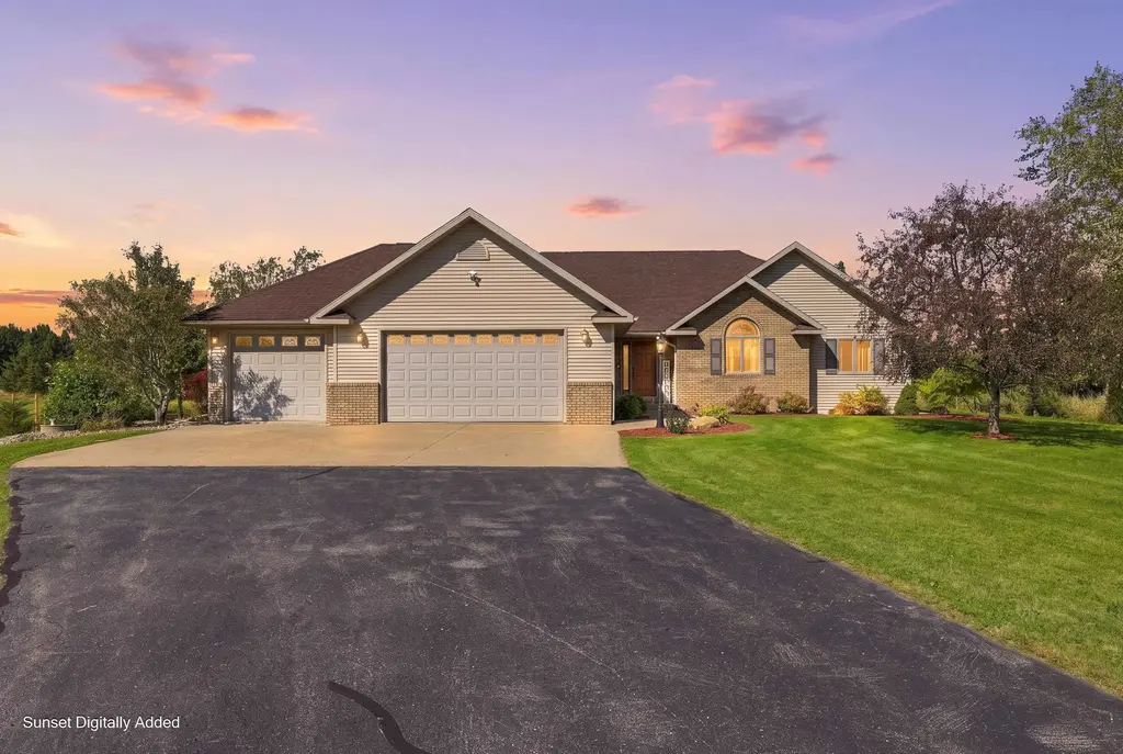 111951 Winterberry Circle, Marshfield