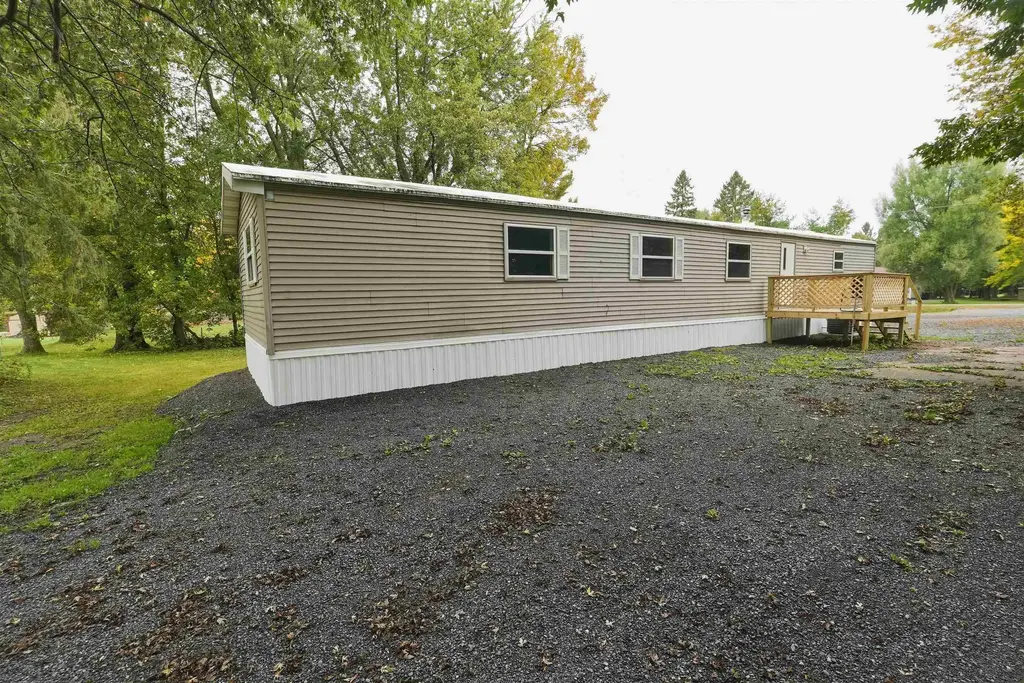 W5575 Apple Avenue, Medford