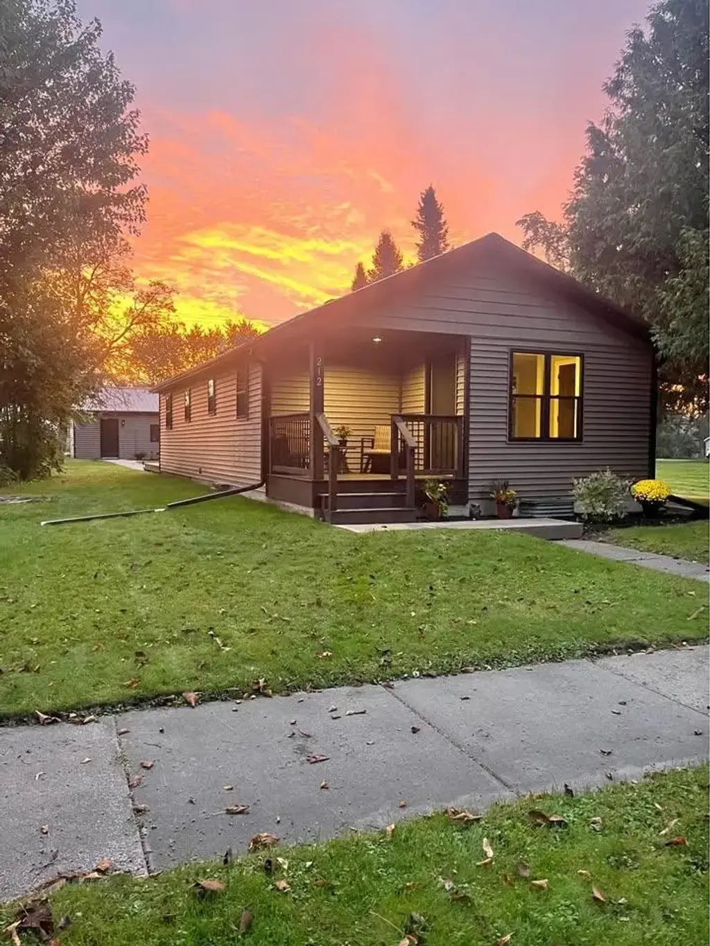 212 Washington Avenue, Medford