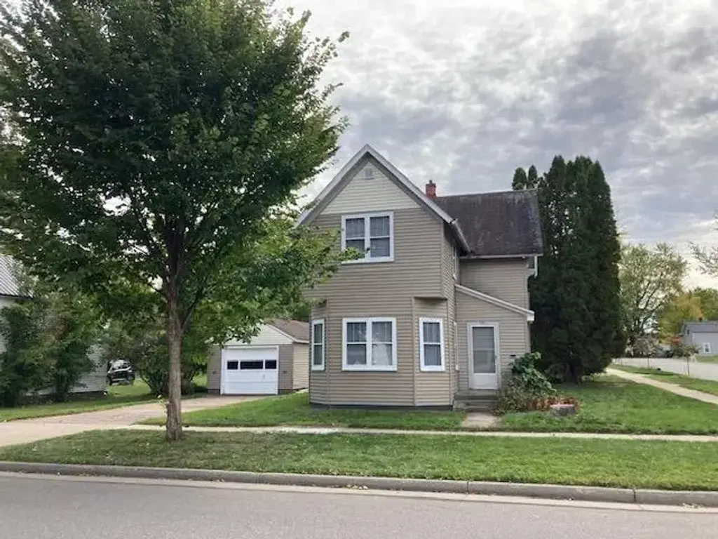 701 E 6th Street, Merrill