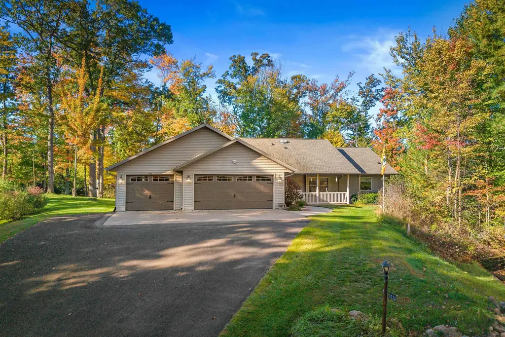 9620 Timberline Court, Amherst