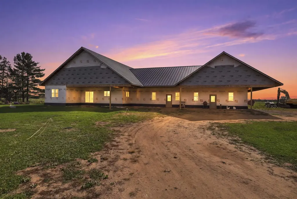 5417 County Road M, Junction City
