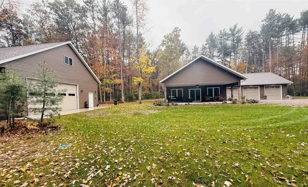 2426 Lake Road, Junction City