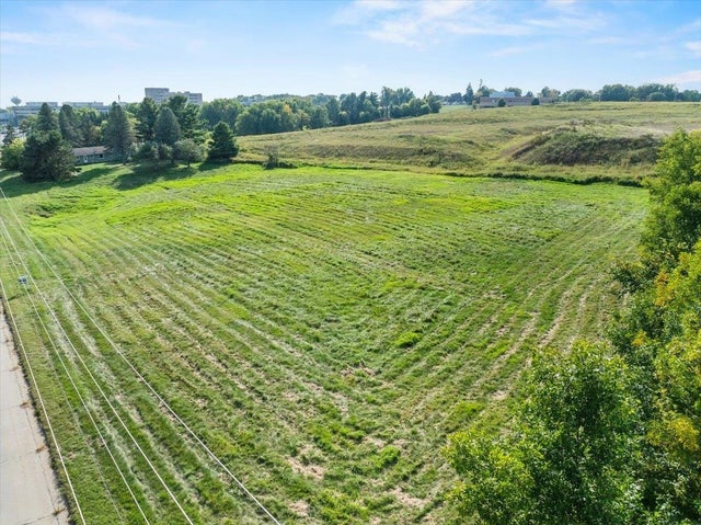 1420 N Oak Avenue, Marshfield