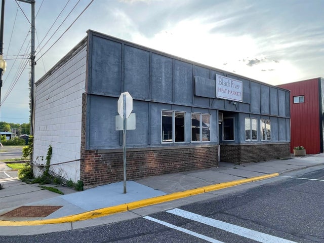235 S Main Street, Medford