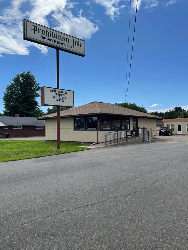 1122 E Grand Avenue, Rothschild