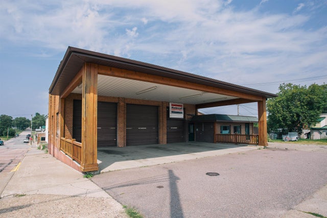 608 West Street, Neillsville