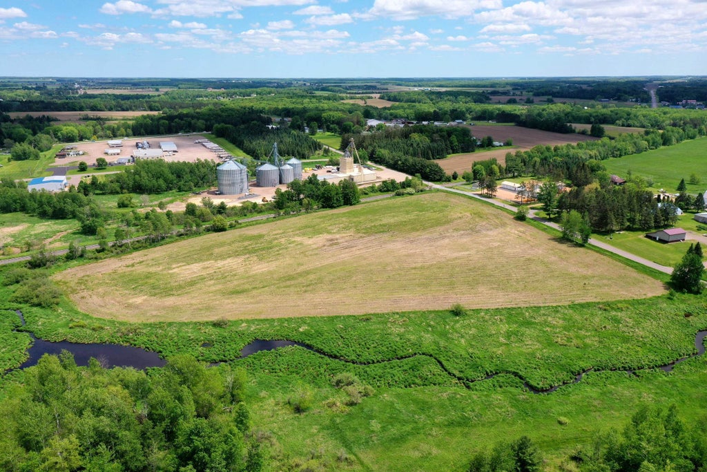+/- 56.37 Acres County Road O, Medford