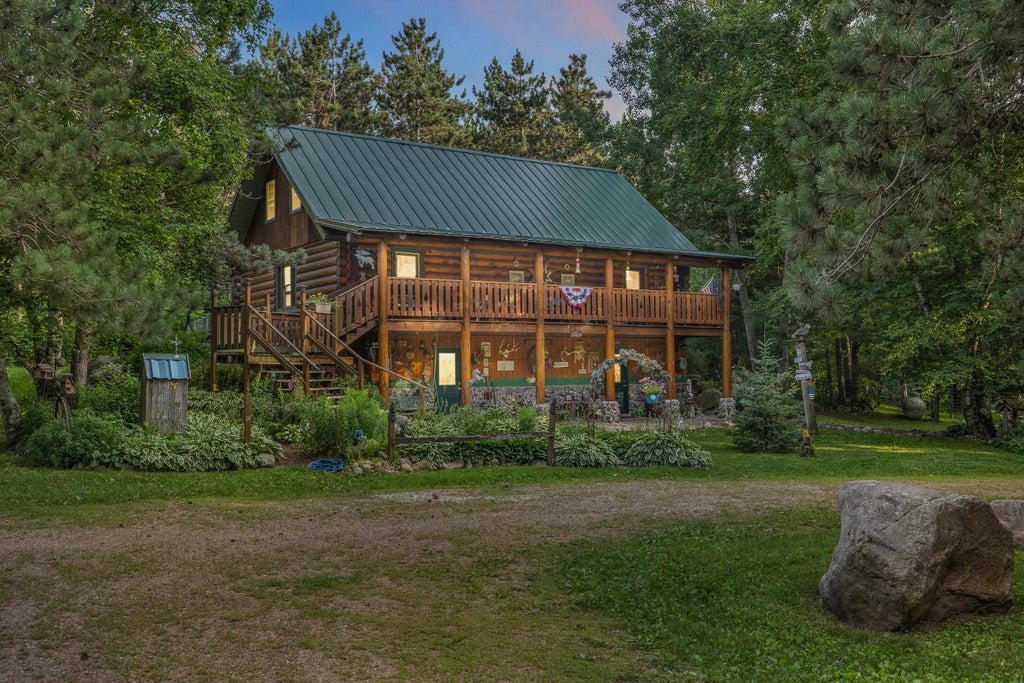 N11875 County Road P, Iola