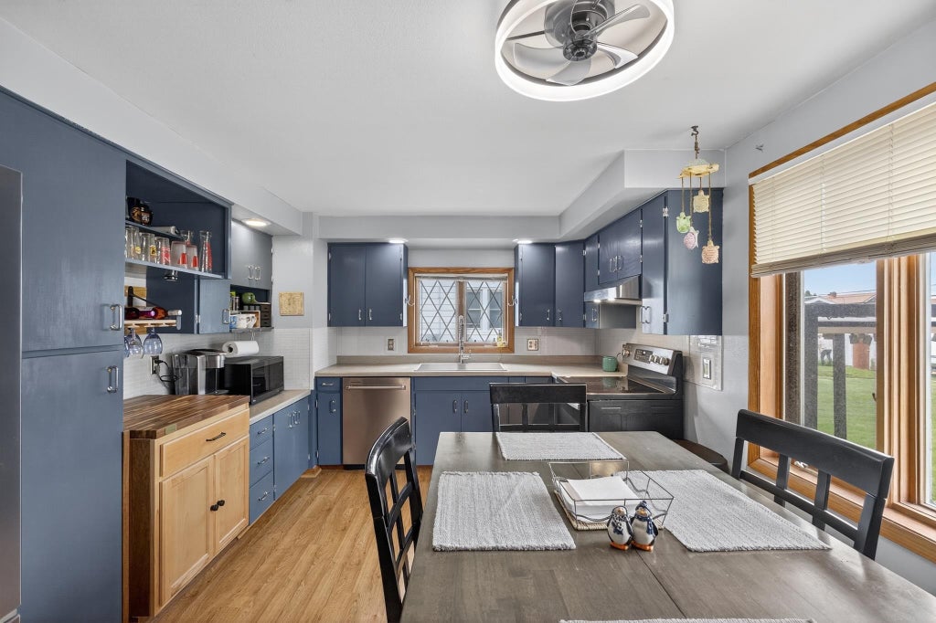 108 N Division Street, Loyal