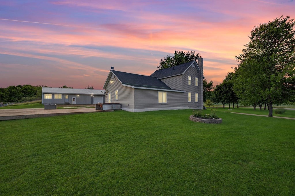 E2290 Flaata Road, Iola