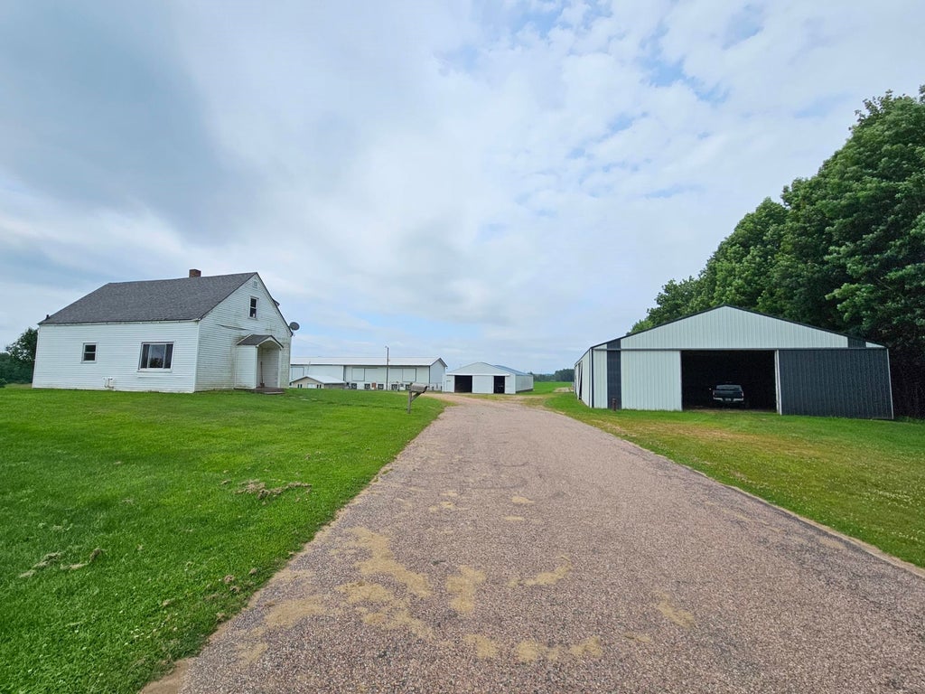 214108 Elder Hemlock Road, Eland