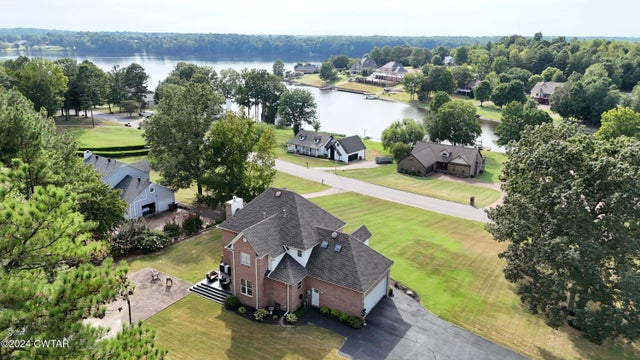 348 Eastern Shores Drive, Lexington