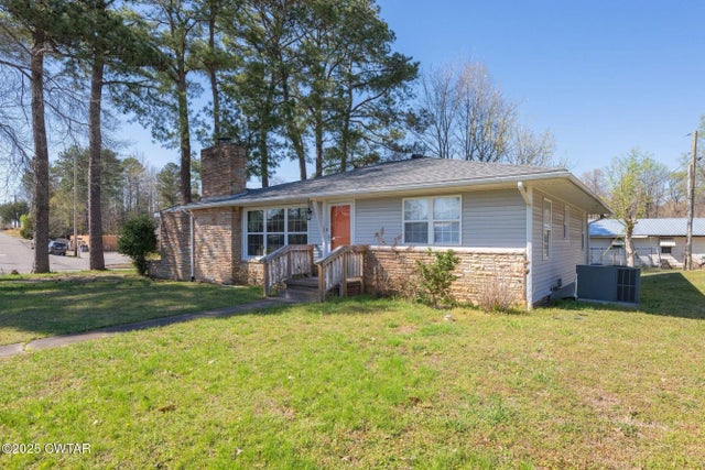 300 Holmes Street, Lexington