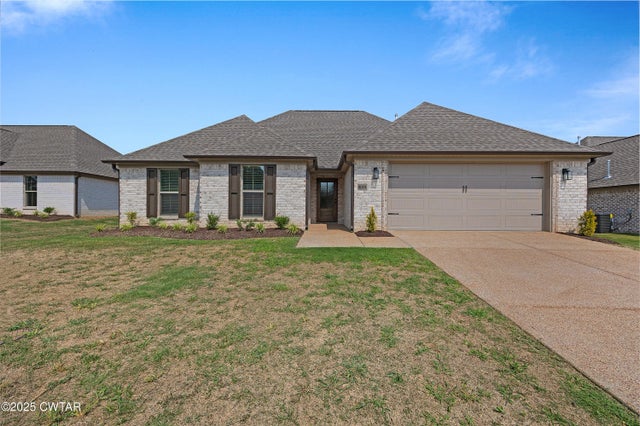 435 Fairway Boulevard, Jackson