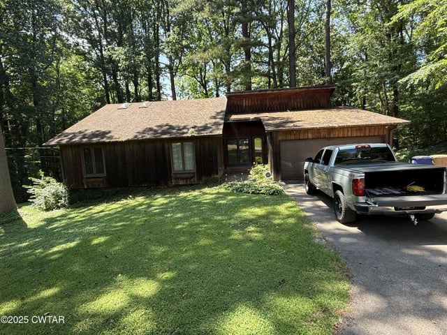 100 Lakewood Drive, Lexington