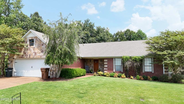 374 Leota Drive, Lexington