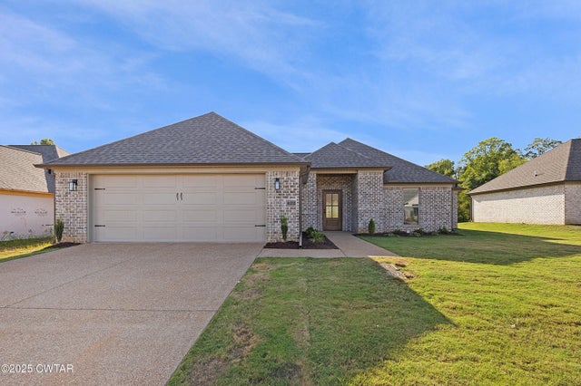 422 Fairway Boulevard, Jackson