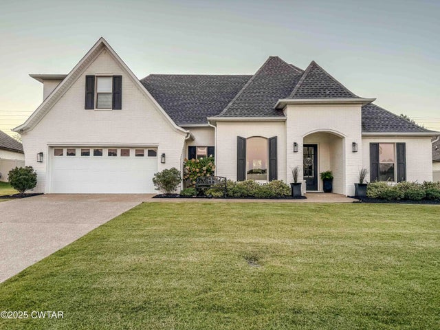 253 Saddlebrook Drive, Medina