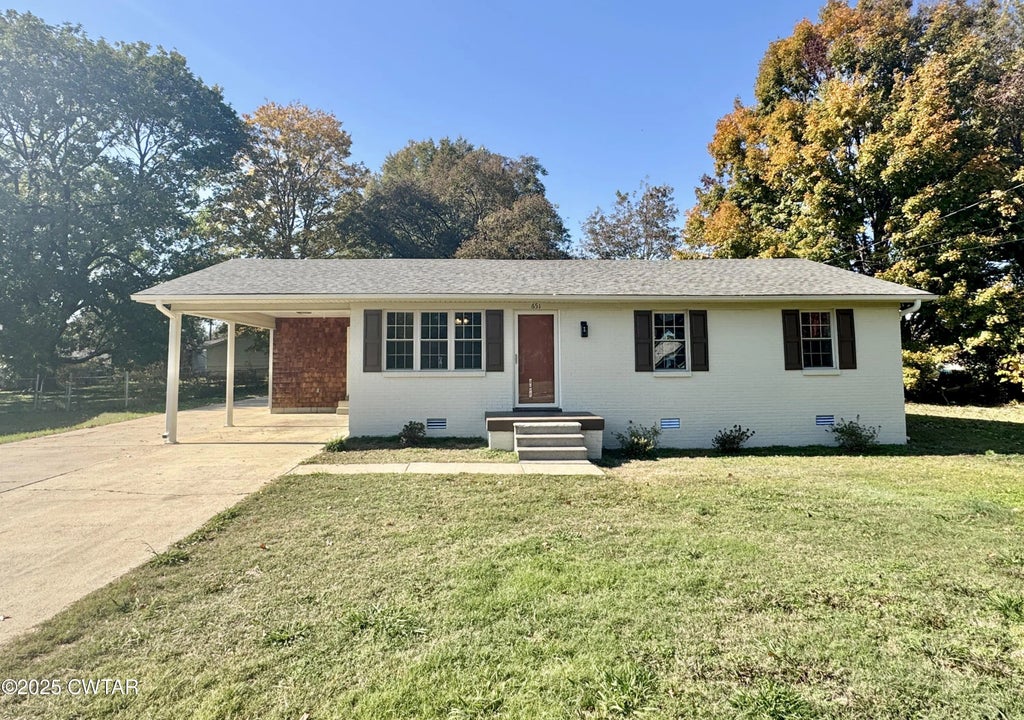 651 Cheshier Street, Halls