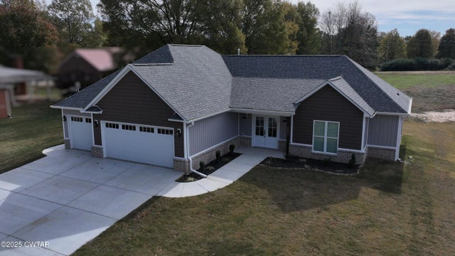 2031 Oakwood Drive, Milan