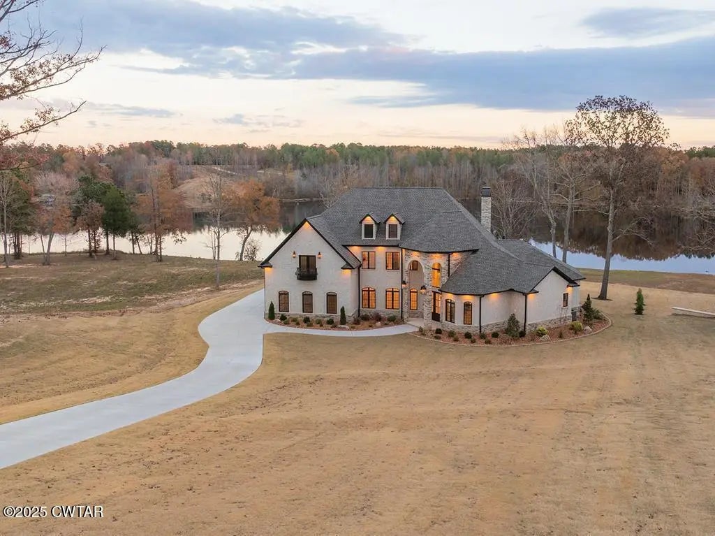 425 Shoreview Lane, Huntingdon