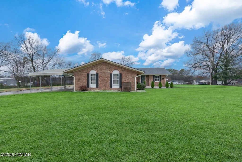 108 Hospital Drive, Trenton