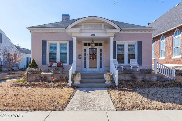 304 S College Street, Trenton