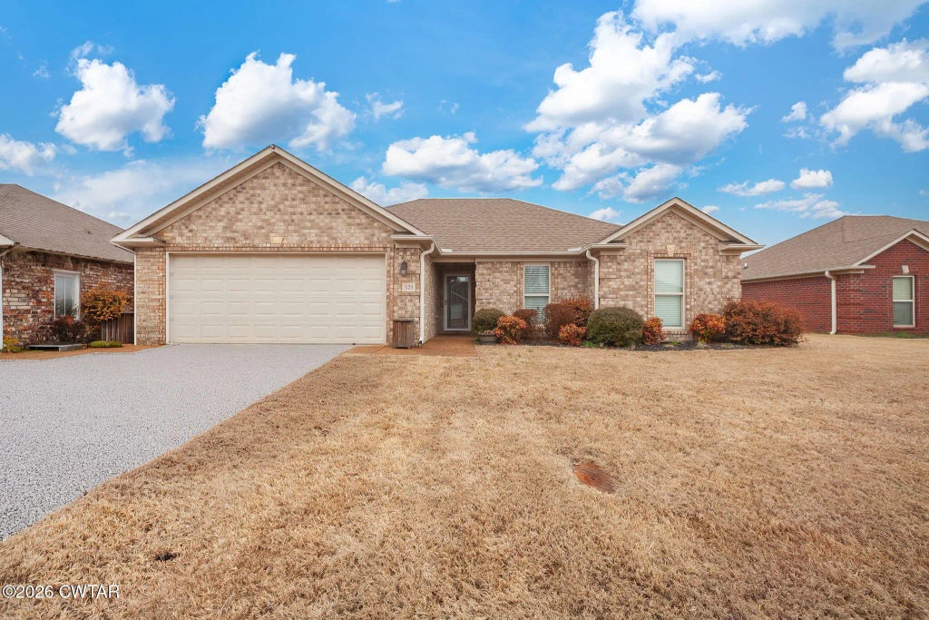 123 Enfield Cove, Medina