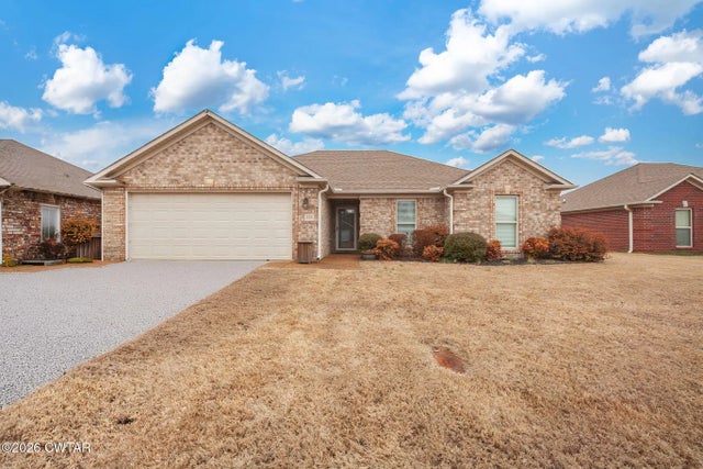 123 Enfield Cove, Medina