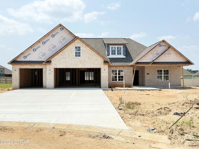 135 Ridge Cove, Medina