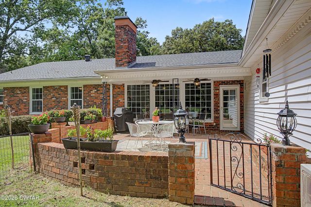40 Manor Road, Jackson