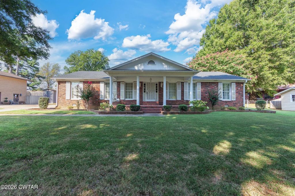 1302 Shady Lane, Trenton