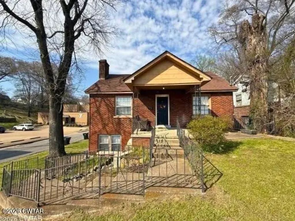 202 College Street, Dyersburg