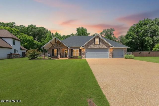 112 Fawn Ridge Cove, Medina
