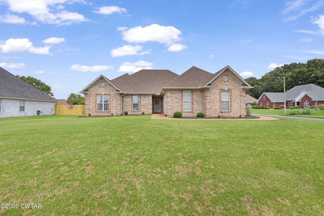 202 Willow Springs Drive, Medina