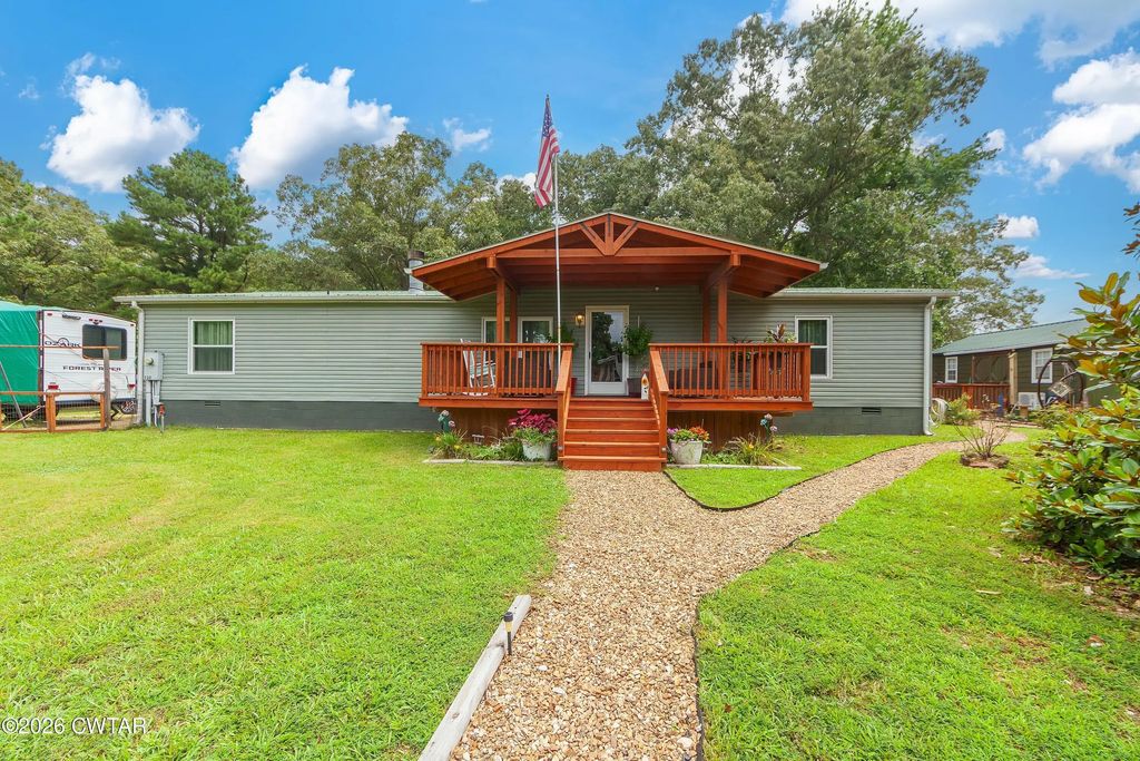 530 Douglas Lane, Camden